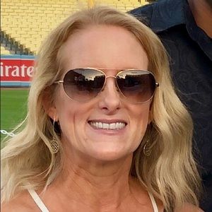 Meet your Posher, Denise